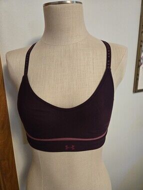 UNDER ARMOUR Women's Fitted Plum Purple Sports Bra. Size Medium.